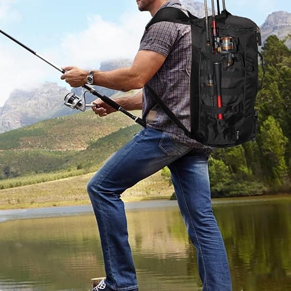 Mochila de pesca com suporte para varas e compartimentos para acessórios